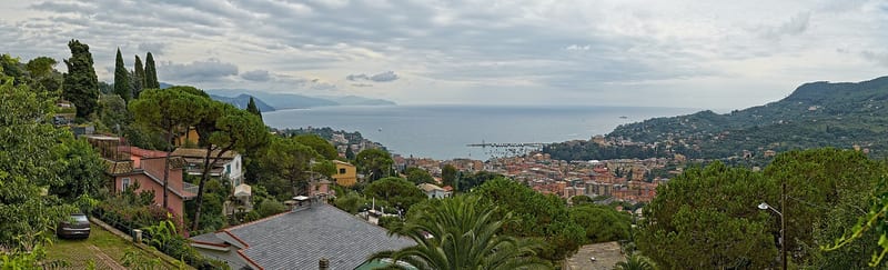 Family exploring Tuscany from La Spezia cruise ship